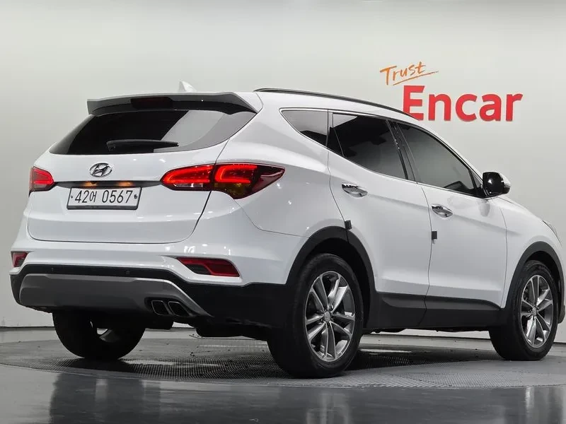 Hyundai Santa fe 2.0 CRDi 4WD - САМО 30% АВАНС, снимка 2 - Автомобили и джипове - 56021689