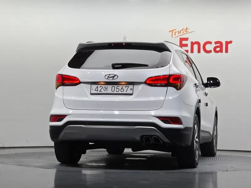 Hyundai Santa fe 2.0 CRDi 4WD - САМО 30% АВАНС, снимка 4 - Автомобили и джипове - 56021689