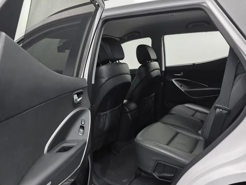 Hyundai Santa fe 2.0 CRDi 4WD - САМО 30% АВАНС, снимка 17 - Автомобили и джипове - 56021689