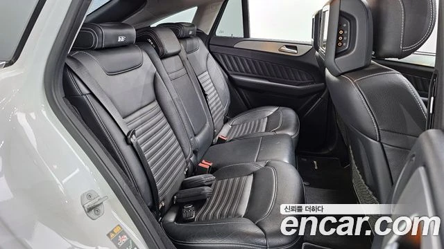 Mercedes-Benz GLE 350, снимка 12 - Автомобили и джипове - 56077592