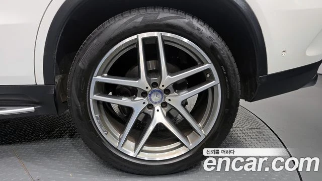 Mercedes-Benz GLE 350, снимка 5 - Автомобили и джипове - 56077592