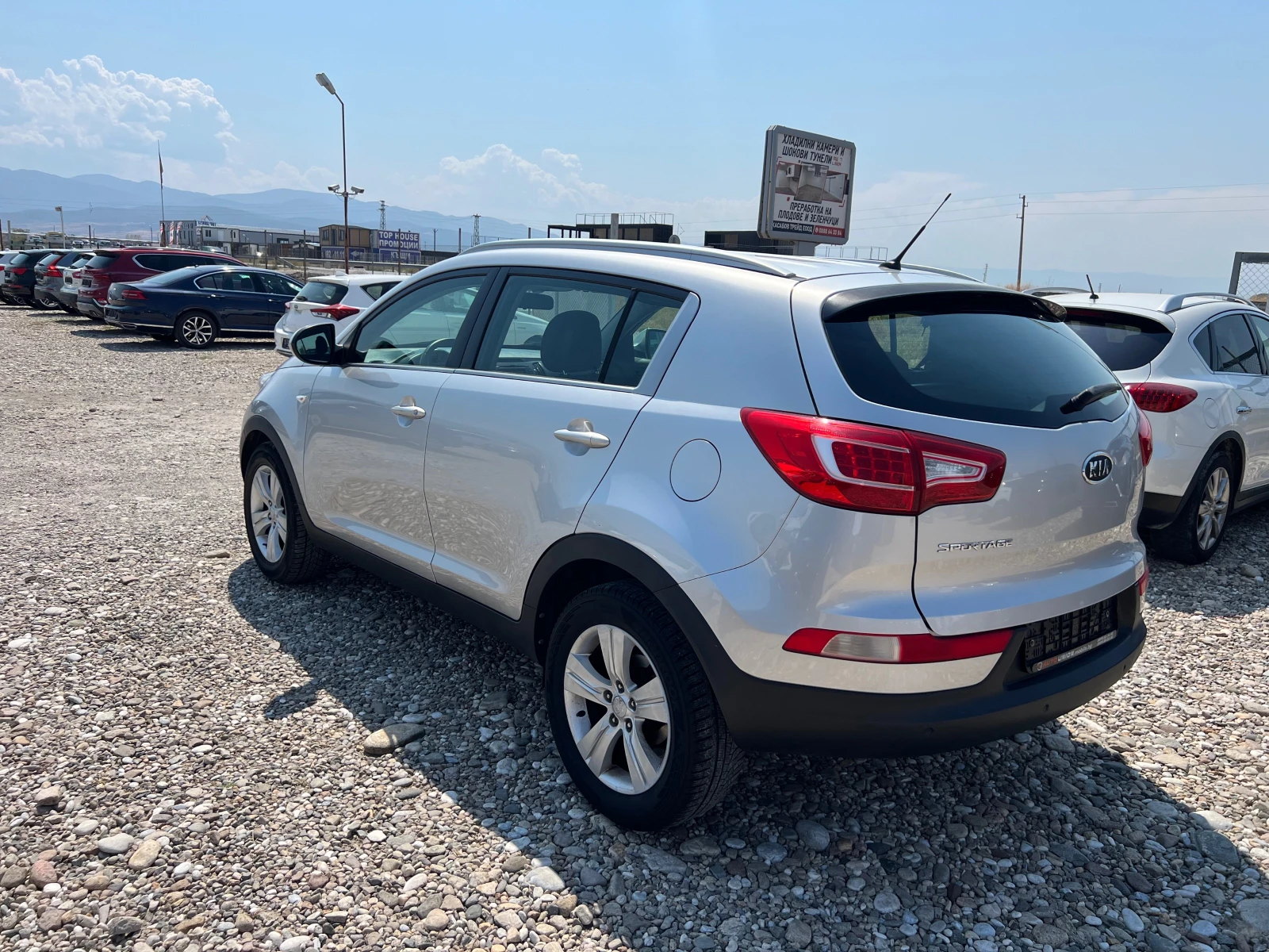 Kia Sportage 2.0 I(КАТО НОВА) - изображение 7