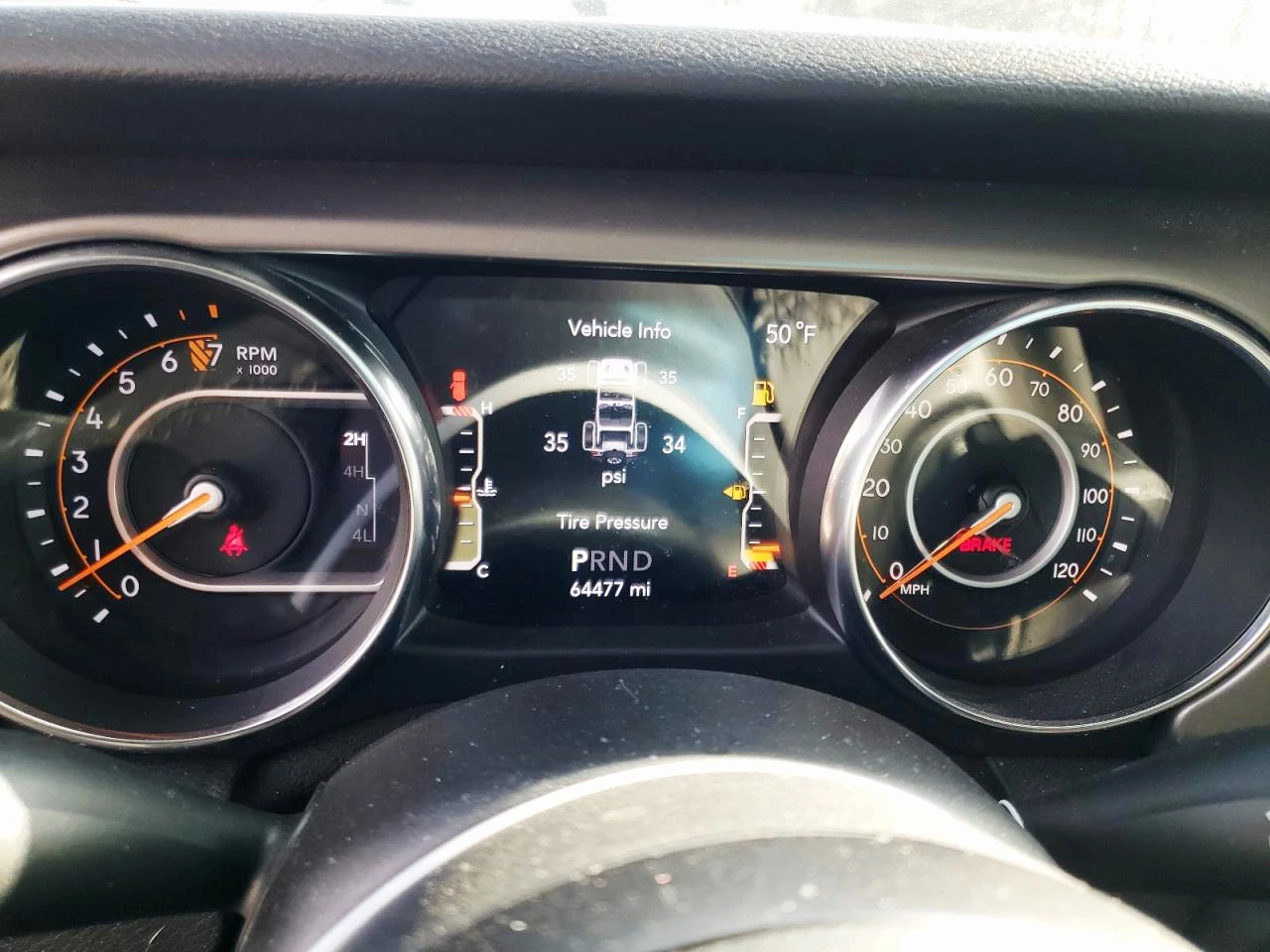 Jeep Wrangler  - изображение 10
