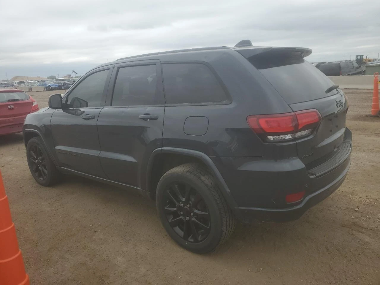 Jeep Grand cherokee 4X4/ВИДЕО НА МОТОРА/ПЪЛНА СЕРВИЗНА ИСТОРИЯ - изображение 6