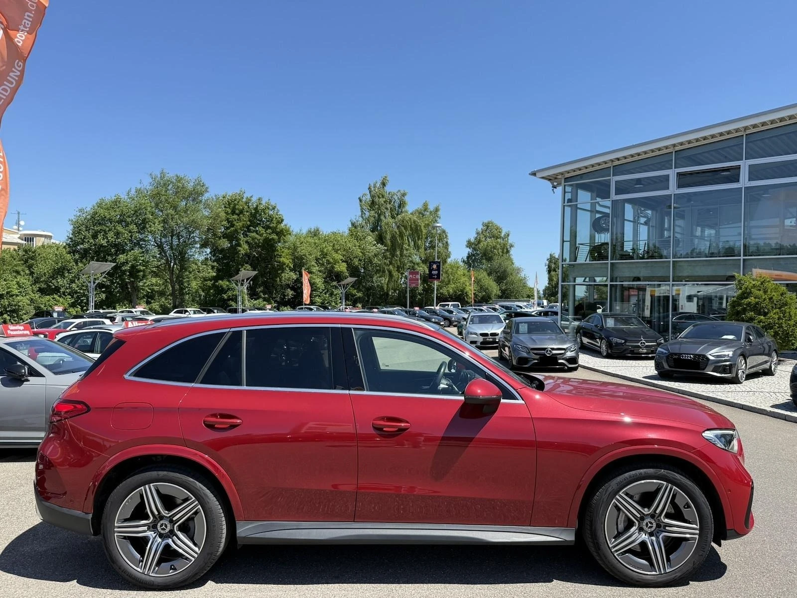 Mercedes-Benz GLC 300 d* 4M* AMG* DISTR* PANO* CAM*  - изображение 4