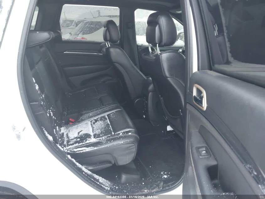 Jeep Grand cherokee 5.7l Overland, снимка 8 - Автомобили и джипове - 54049661