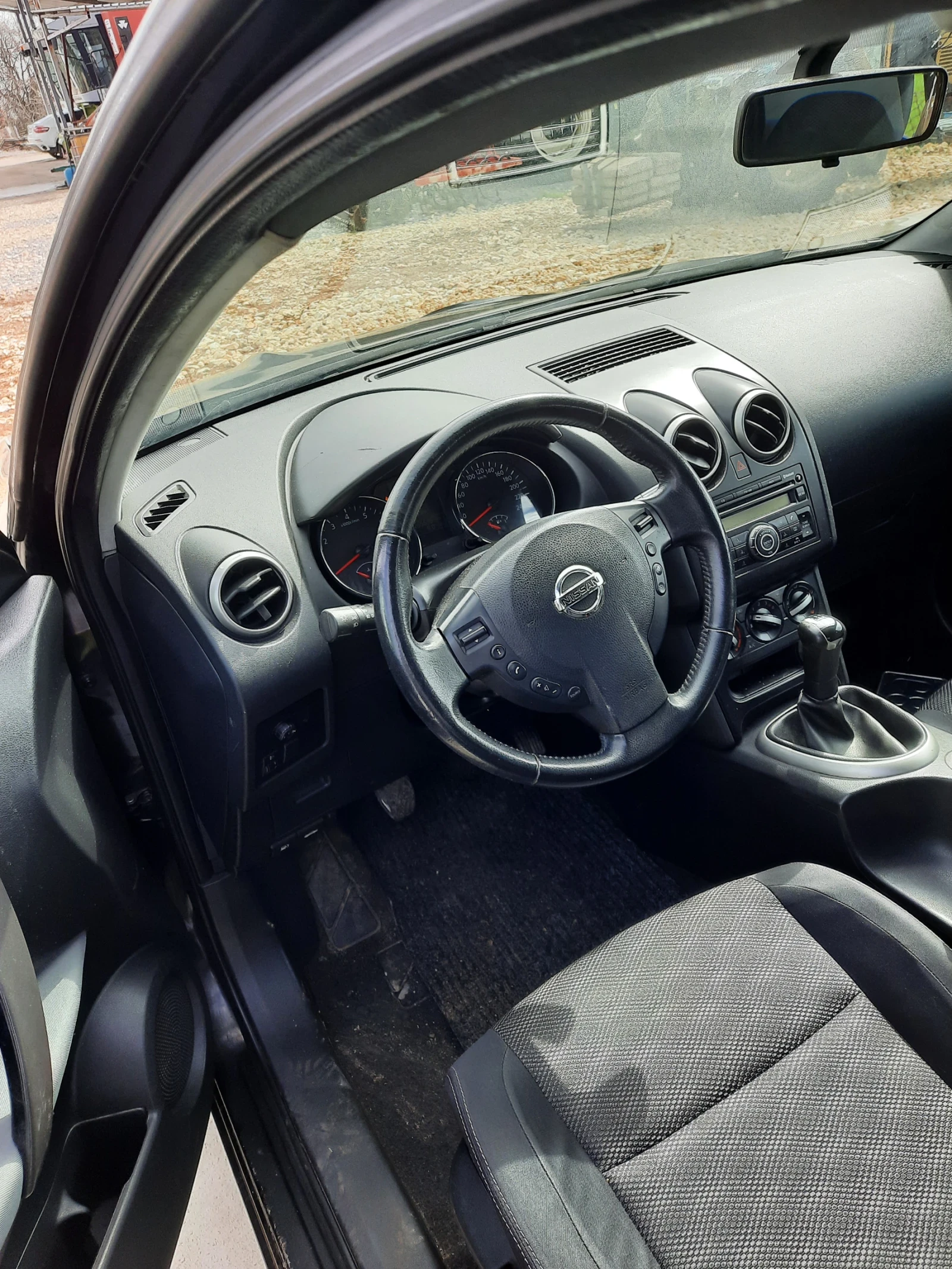 Nissan Qashqai 1.6 i, снимка 5 - Автомобили и джипове - 54674560