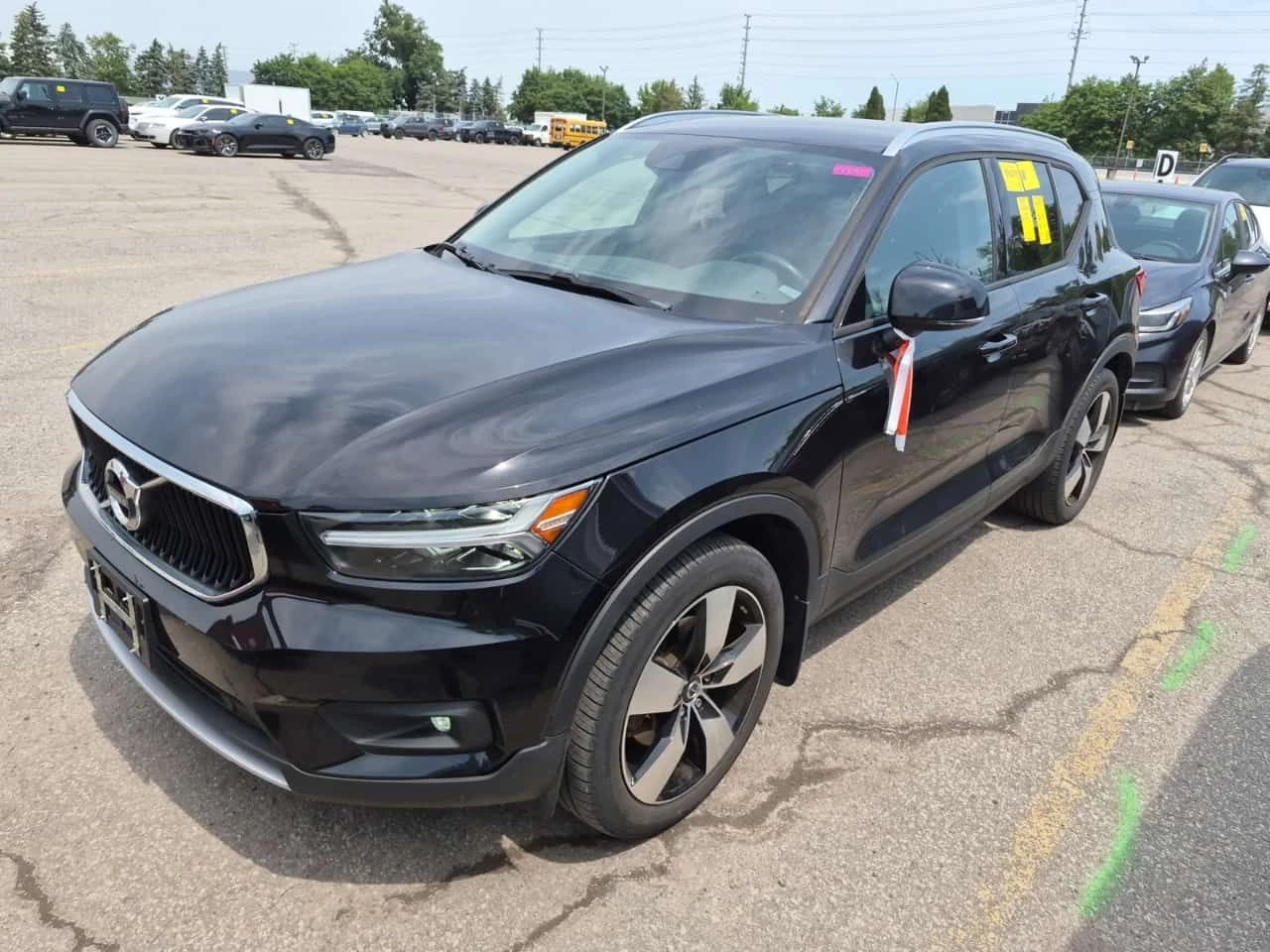 Volvo XC40 | MOMENTUM | CARFAX | БЕЗ ПЪРВОНАЧАЛНА ВНОСКА