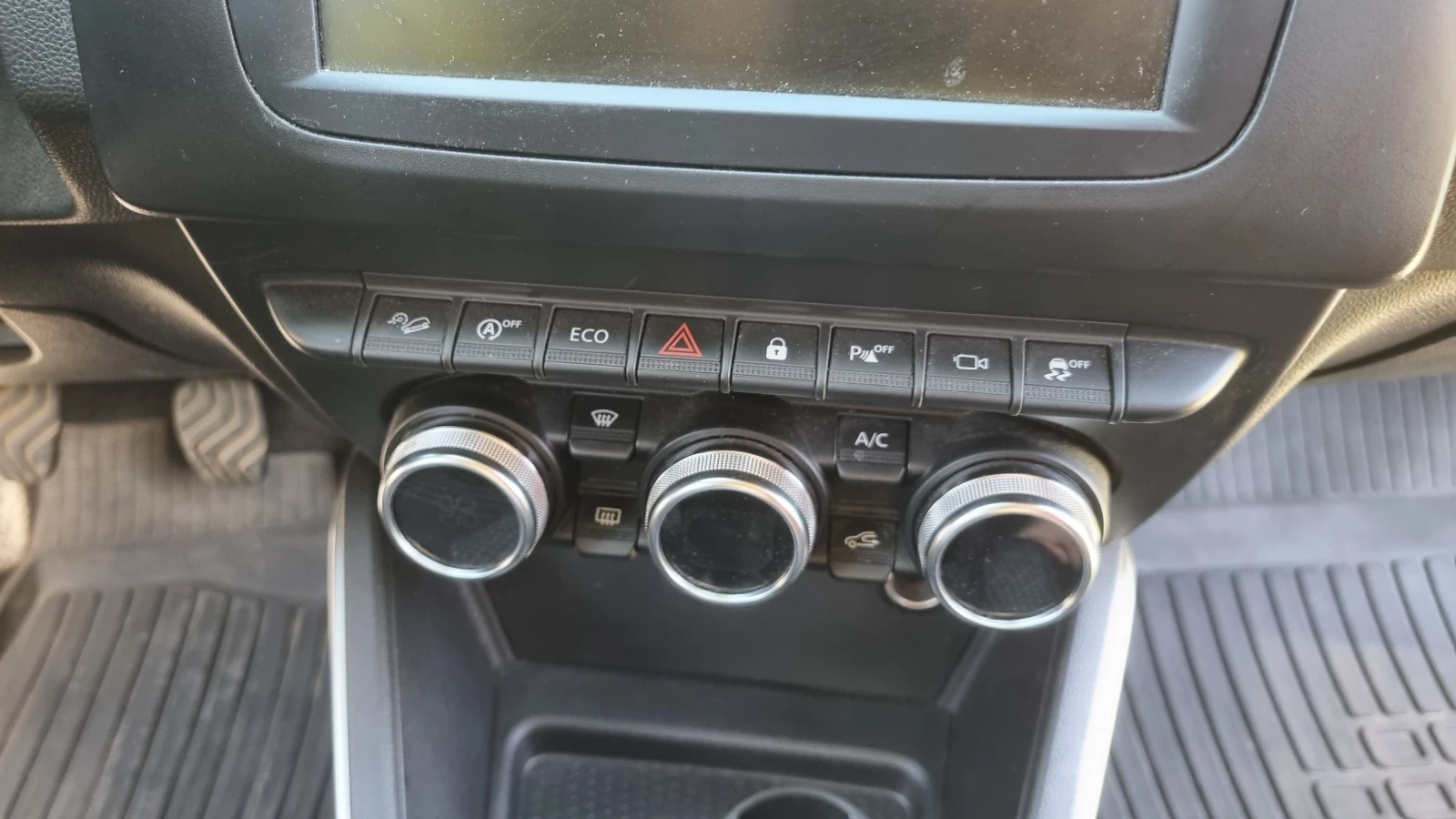 Dacia Duster 4x4 Prestige/ NAVI/ BEST EDITION, снимка 9 - Автомобили и джипове - 55559568