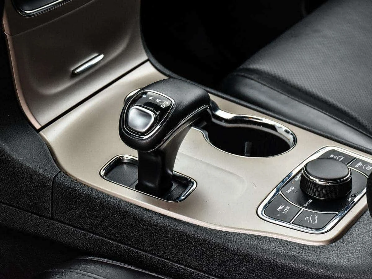 Jeep Grand cherokee * SUMMIT * 5.7L HEMI V8 * Фиксирана цена до БГ * , снимка 14 - Автомобили и джипове - 55612827