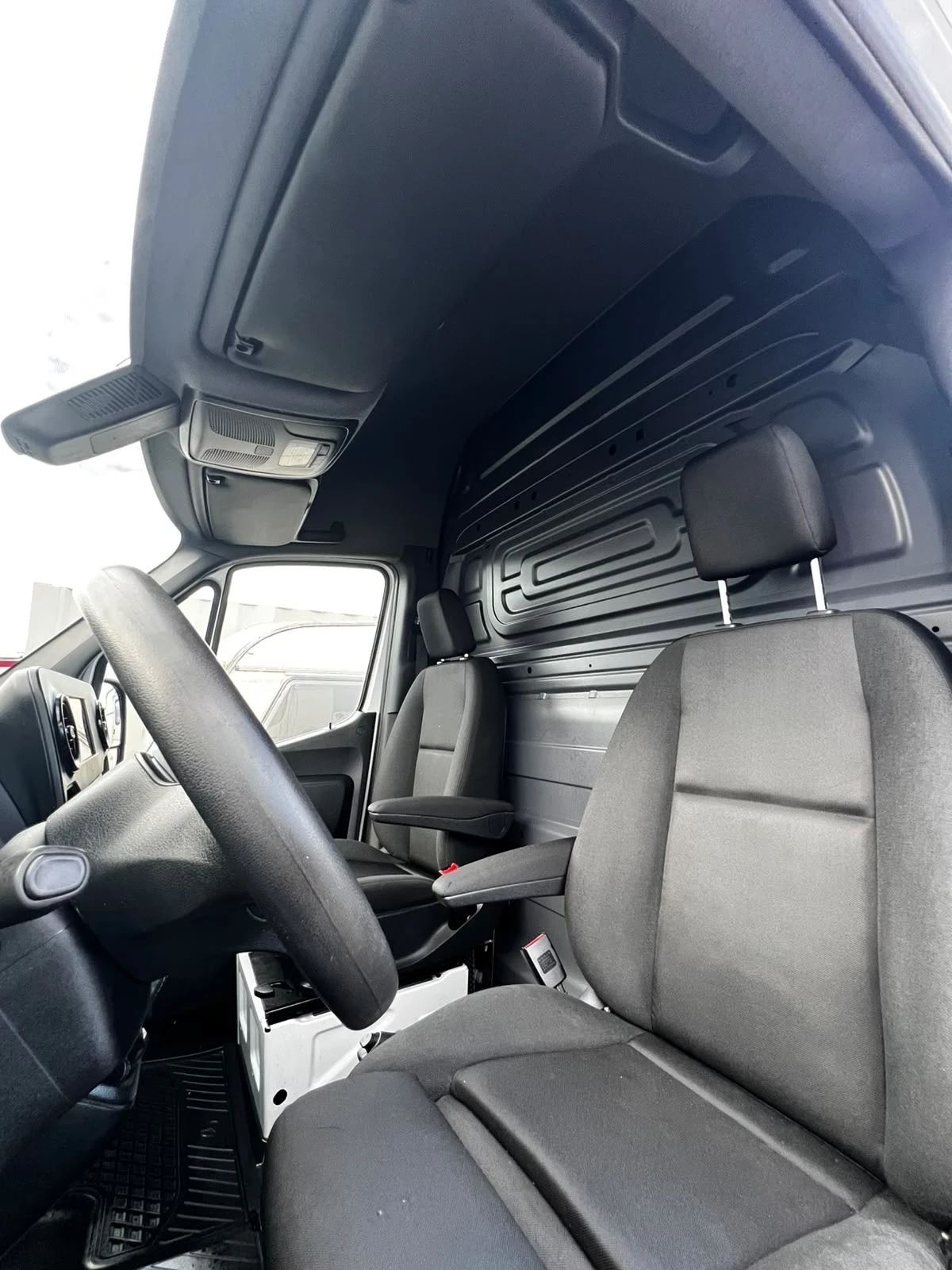 Mercedes-Benz Sprinter 317 хладилен за лекарства топ състояние , снимка 12 - Бусове и автобуси - 55270863