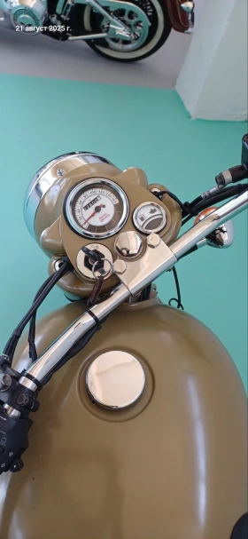     Royal Enfield Classic 500 BULLET