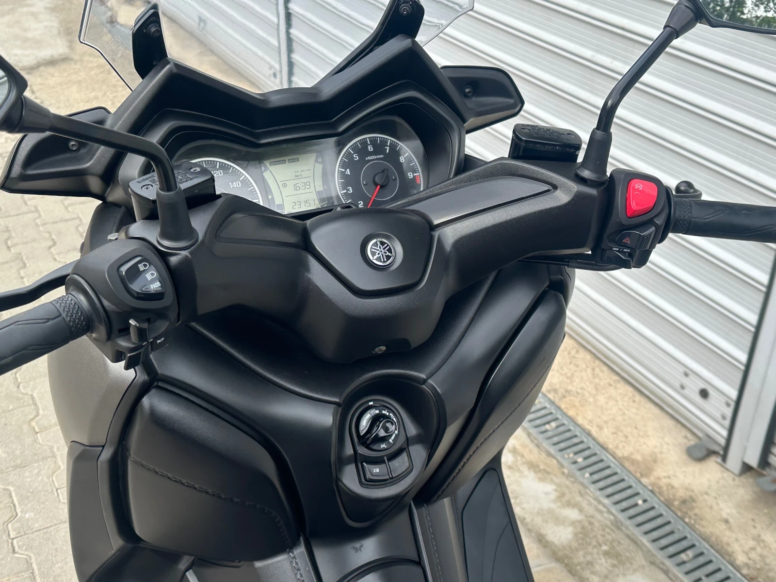 Yamaha X-max 300i ABS - изображение 5