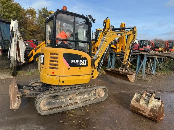  Cat 302.7DCR | Mobile.bg   3