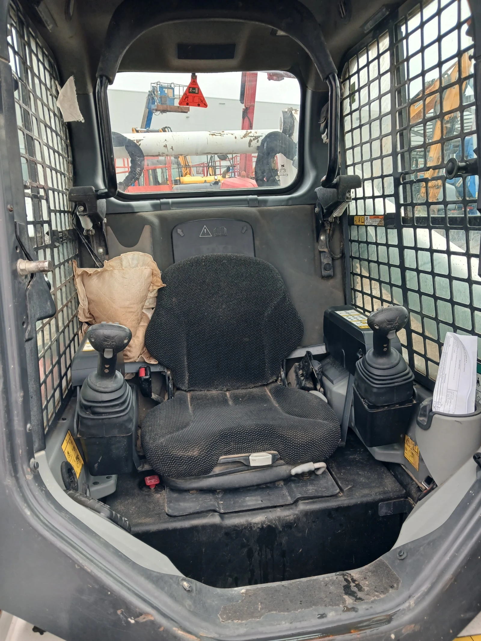 Мини челни товарачи Bobcat Т 770, снимка 3 - Индустриална техника - 54076933