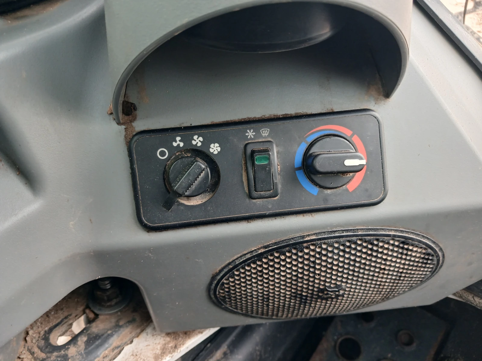 Мини челни товарачи Bobcat Т 770, снимка 13 - Индустриална техника - 54076933