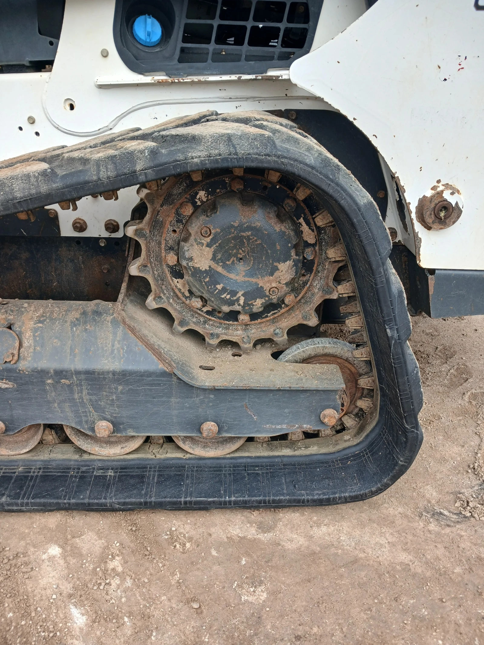 Мини челни товарачи Bobcat Т 770, снимка 9 - Индустриална техника - 54076933