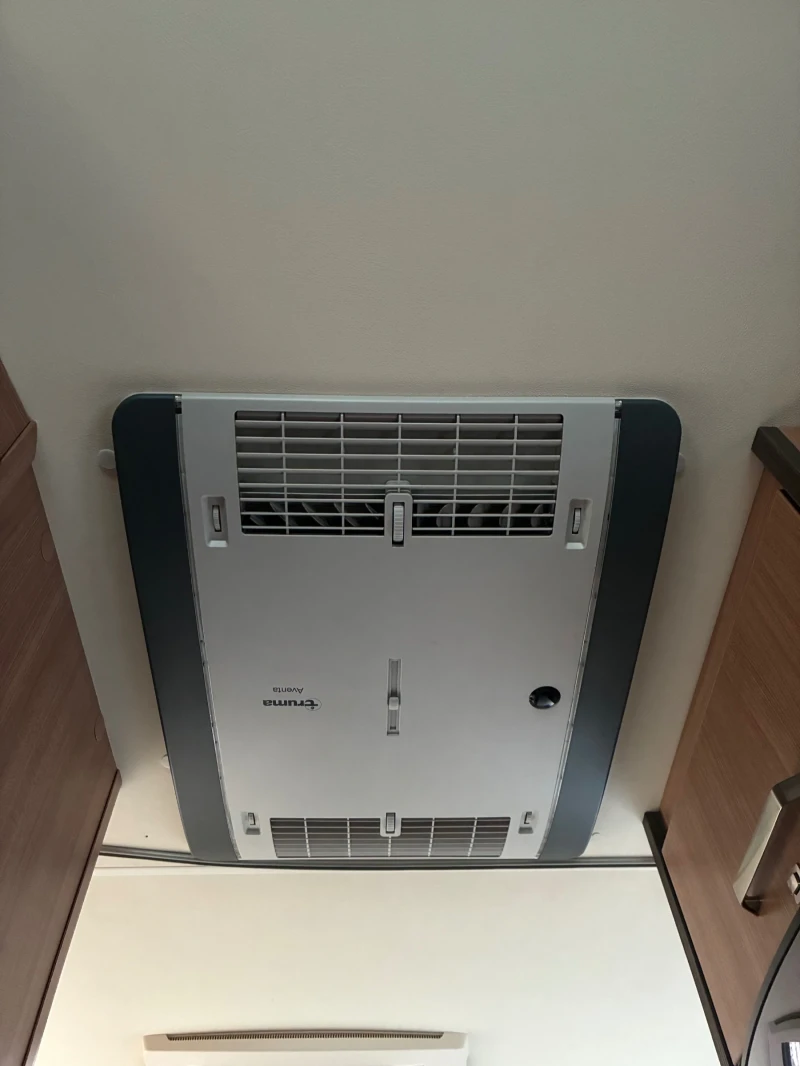 Кемпер Knaus, снимка 10 - Каравани и кемпери - 52789260