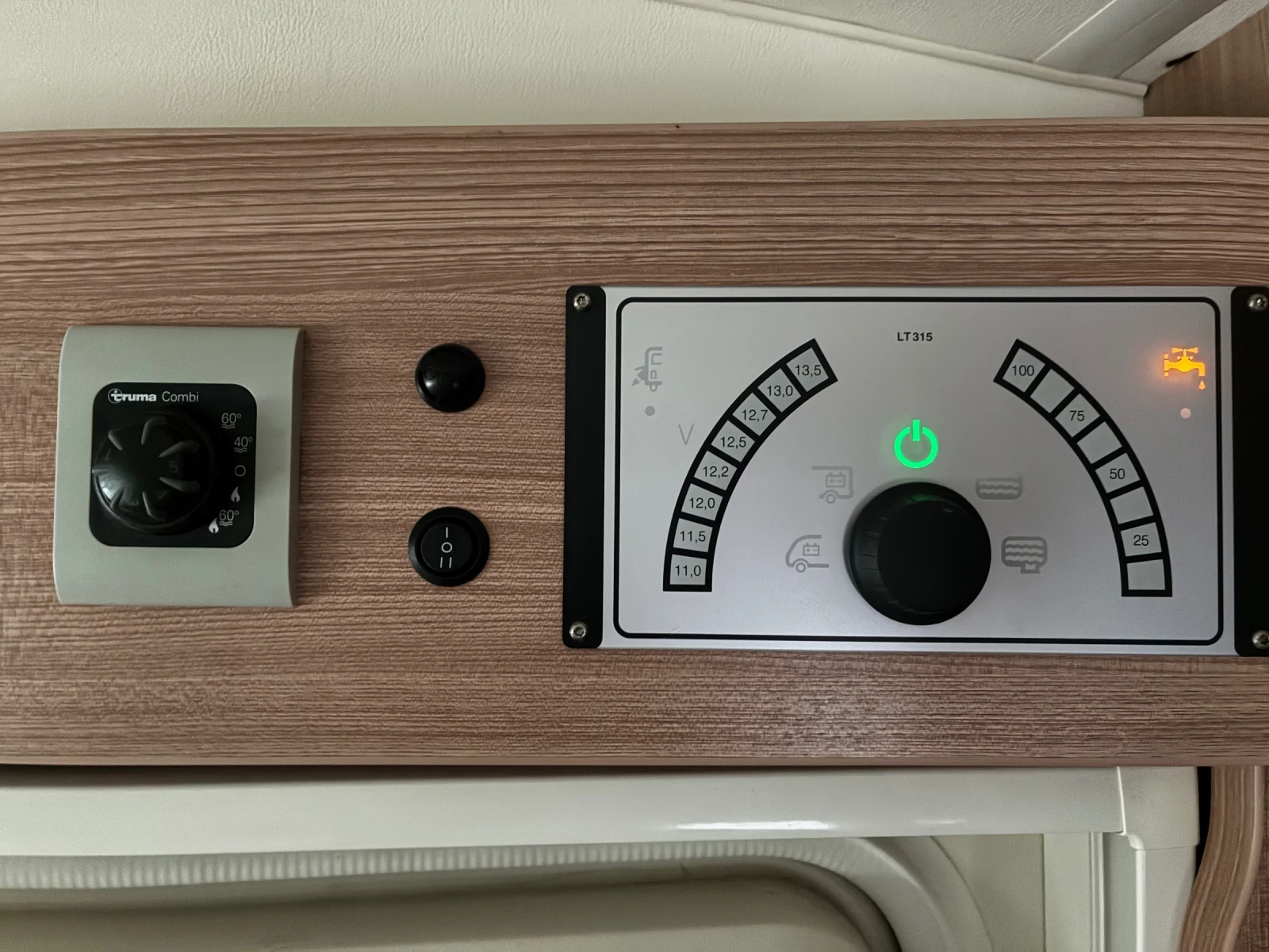  Knaus | Mobile.bg   17