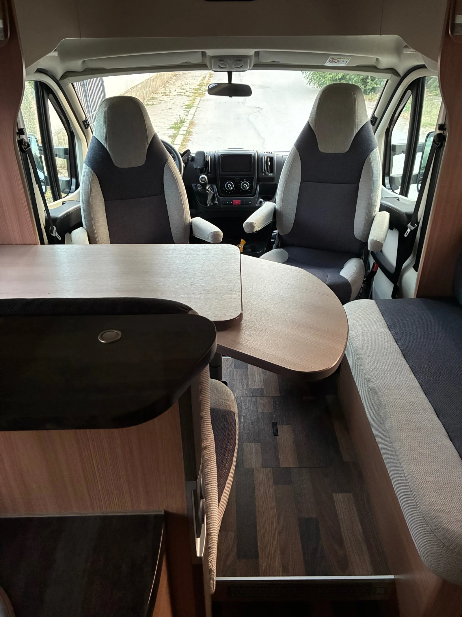  Knaus | Mobile.bg   13