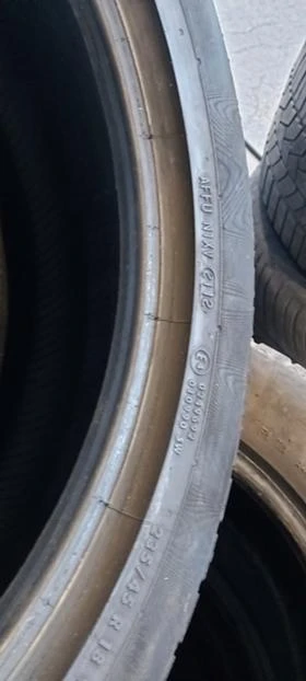 Гуми Зимни 235/45R18, снимка 7
