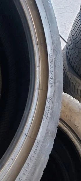 Гуми Зимни 235/45R18, снимка 8