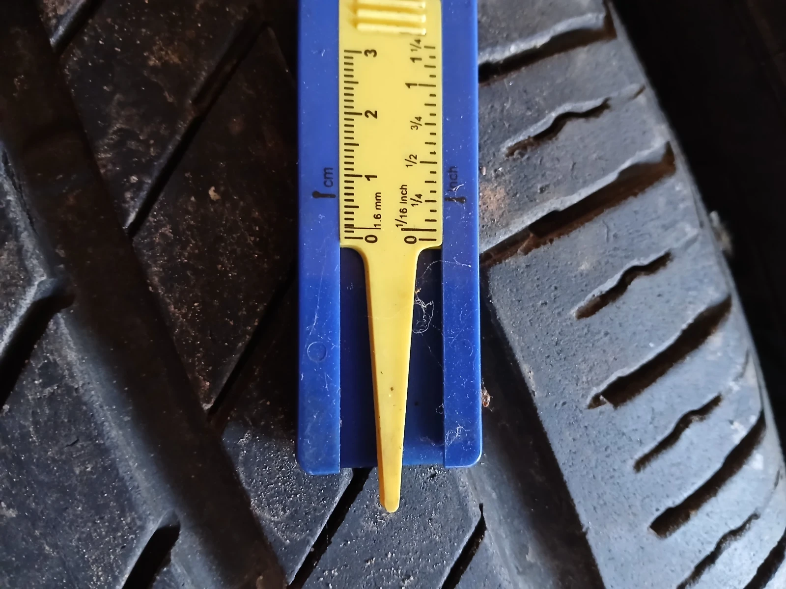 Гуми Летни 275/45R20, снимка 5 - Гуми и джанти - 54140989