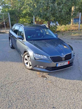 Skoda Superb Регистриран , снимка 1 - Автомобили и джипове - 45899753