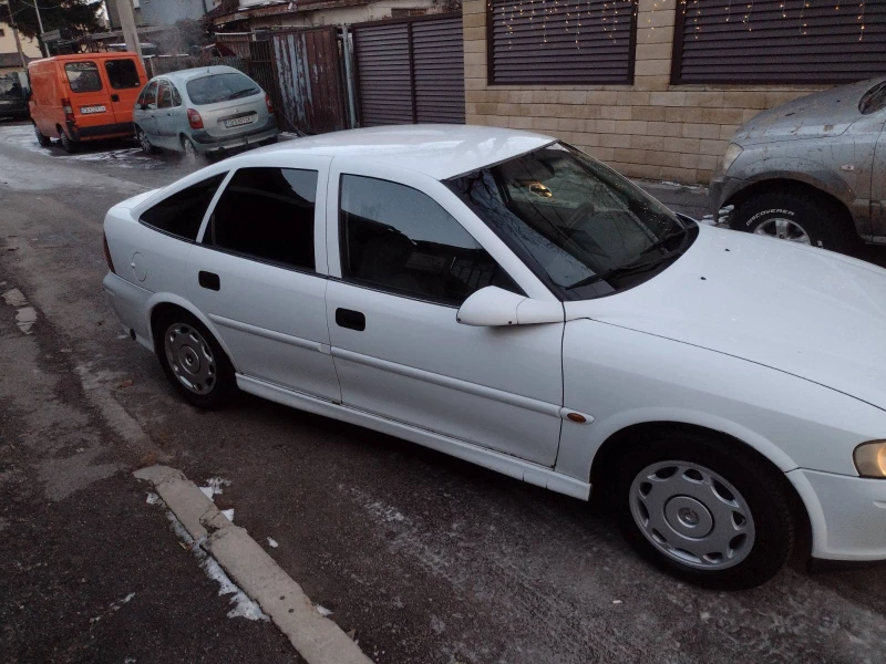 Opel Vectra, снимка 3 - Автомобили и джипове - 48644956