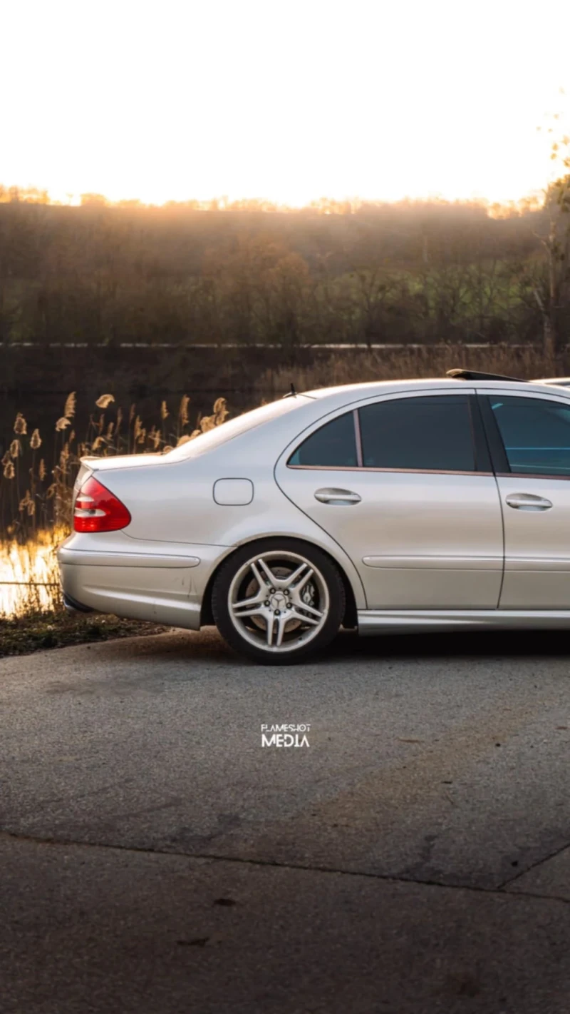 Mercedes-Benz E 55 AMG E 55 AMG, снимка 3 - Автомобили и джипове - 48692021