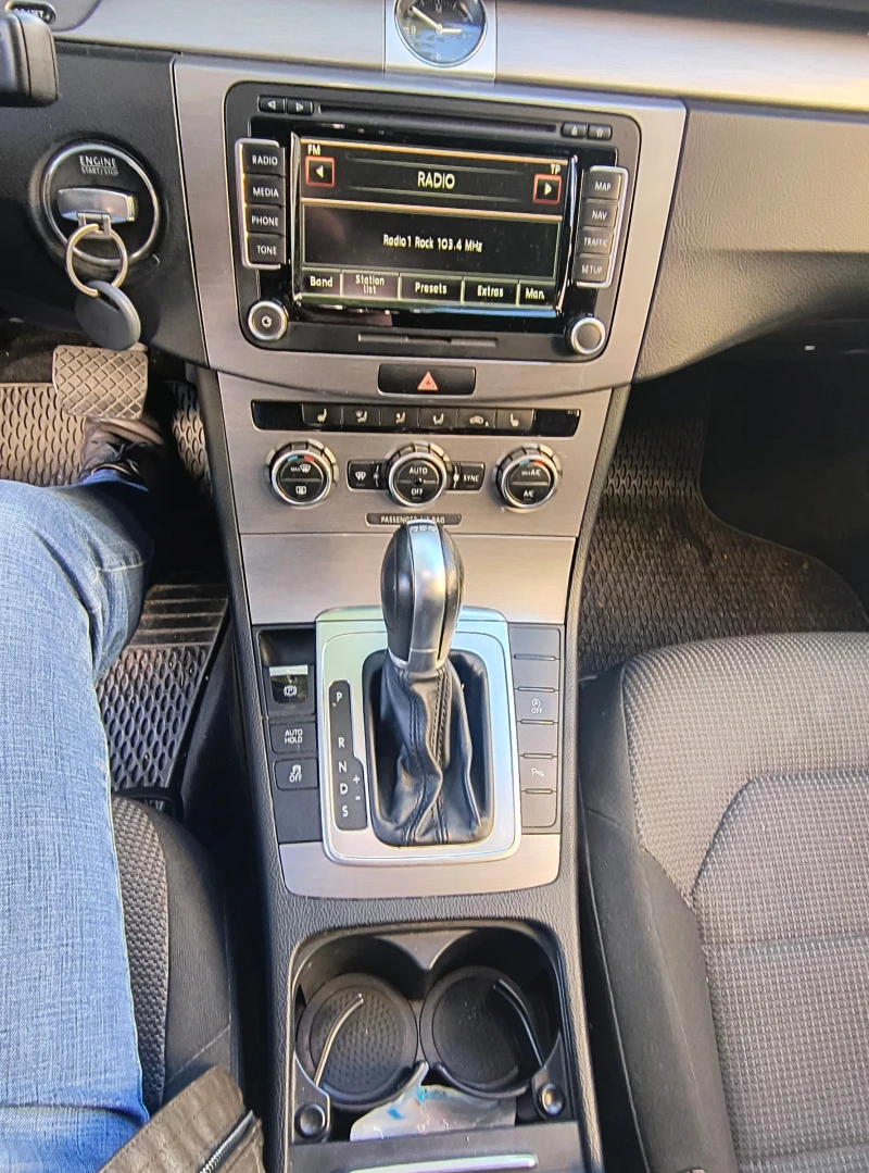 VW Passat, снимка 8 - Автомобили и джипове - 52264556