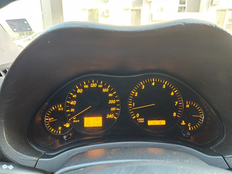 Toyota Avensis 1.8 vvti BRC, снимка 11 - Автомобили и джипове - 52818015