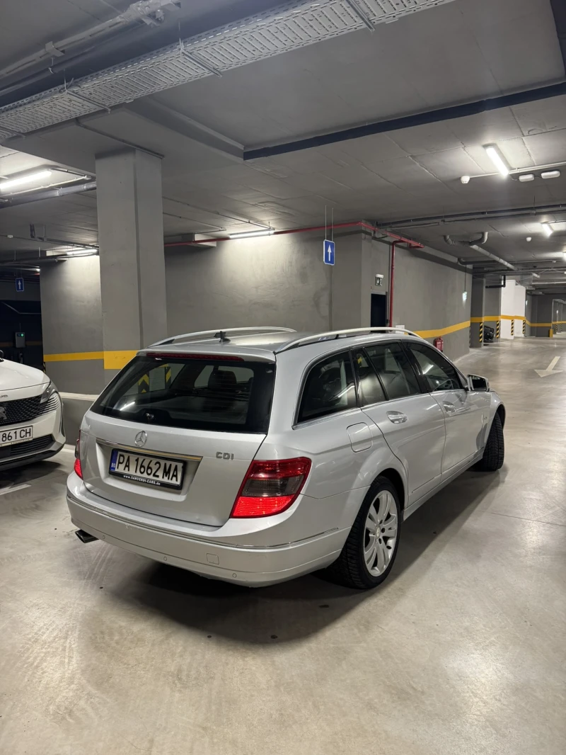 Mercedes-Benz C 220 C 220 CDI, снимка 10 - Автомобили и джипове - 52926364