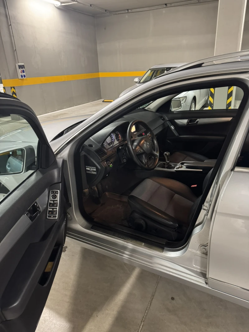 Mercedes-Benz C 220 C 220 CDI, снимка 9 - Автомобили и джипове - 52926364