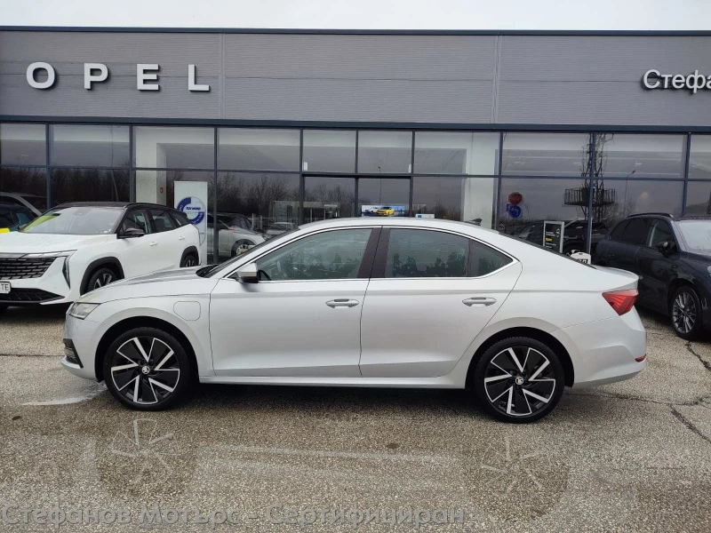 Skoda Octavia Ambition 1.4 TSI PHEV (204) DSG6, снимка 4 - Автомобили и джипове - 53372700