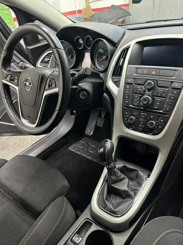 Opel Astra, снимка 7 - Автомобили и джипове - 54793332