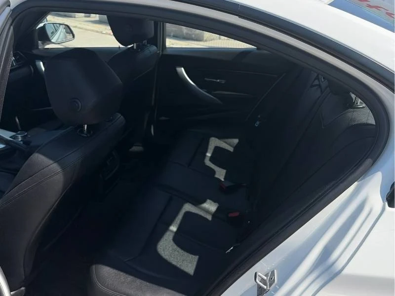 BMW 330 * xDrive * 2 КЛЮЧА * ЛИЦЕНЗИРАН ДИЛЪР * CARFAX, снимка 14 - Автомобили и джипове - 55602474