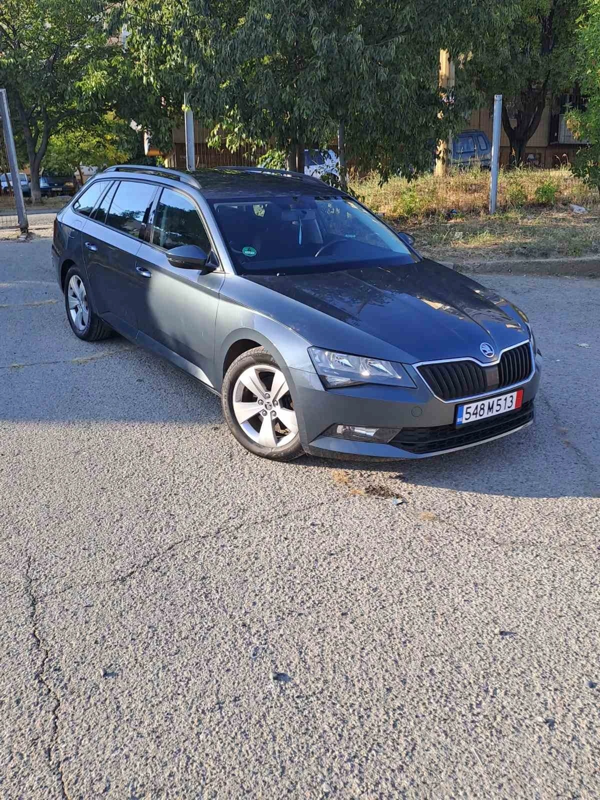 Skoda Superb Регистриран  - изображение 2