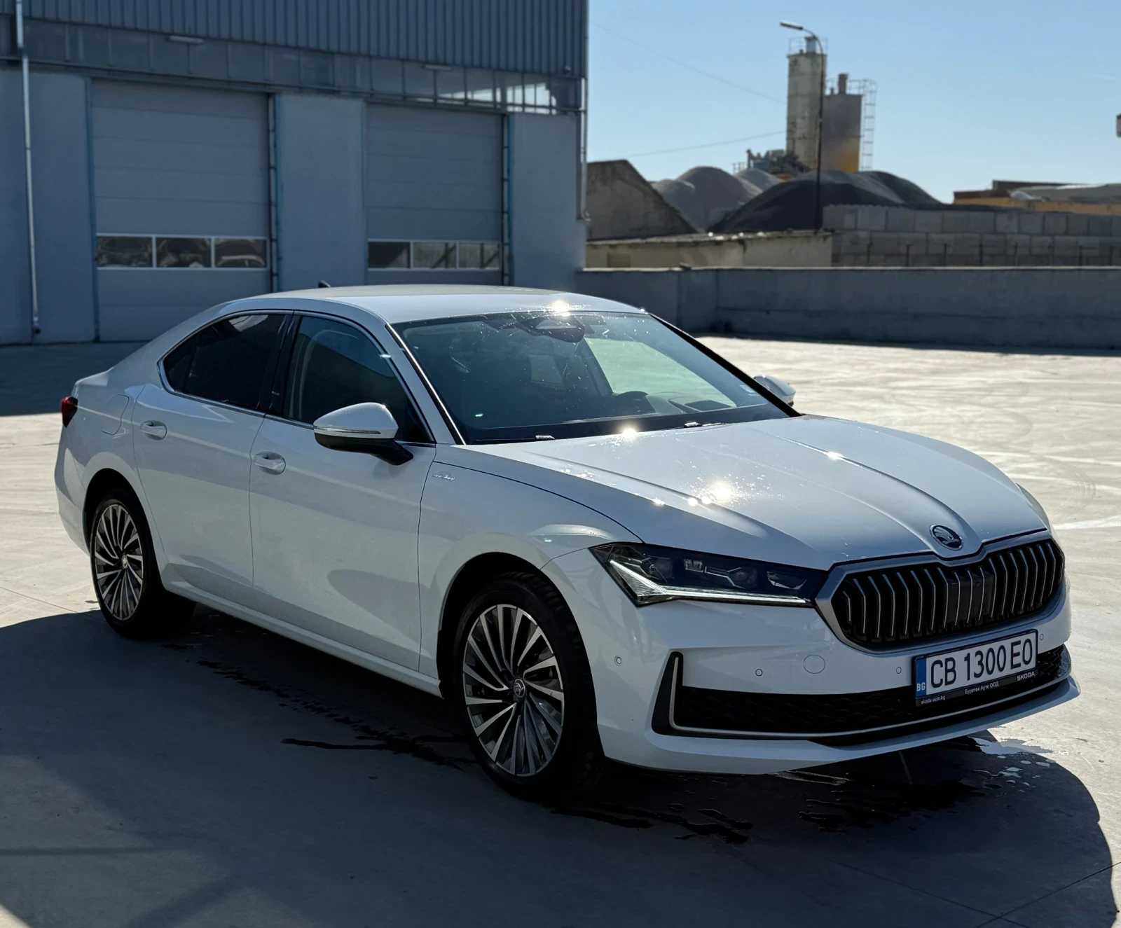 Skoda Superb Laurent&Klement - изображение 7