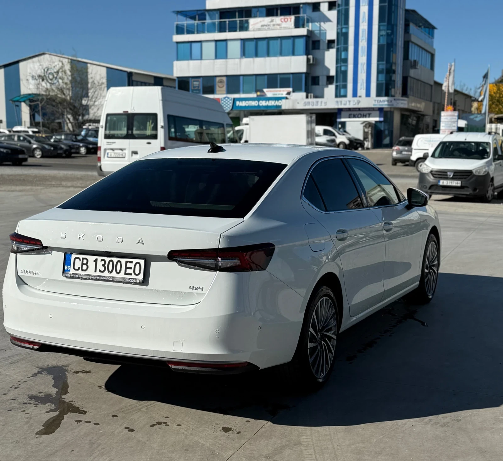 Skoda Superb Laurent&Klement - изображение 6