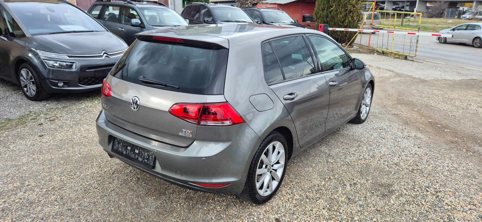 VW Golf 1.6TDI HIGHLINE | Mobile.bg   4