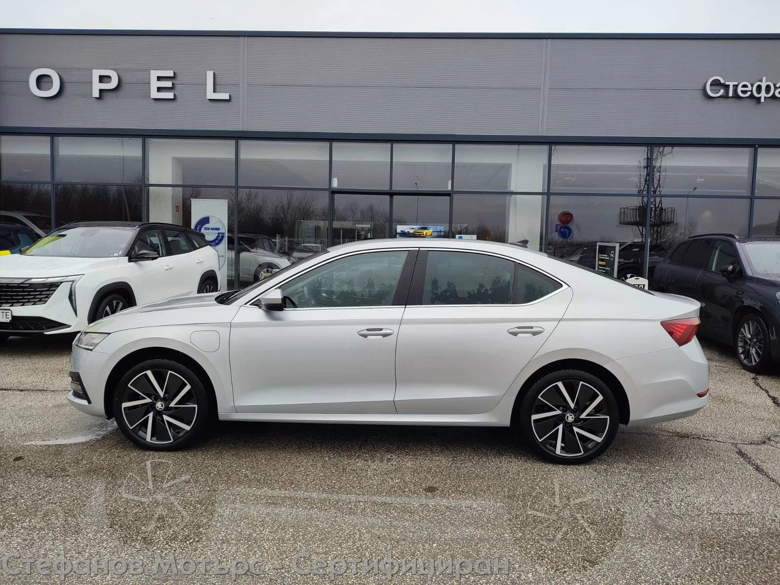 Skoda Octavia Ambition 1.4 TSI PHEV (204) DSG6 - изображение 4