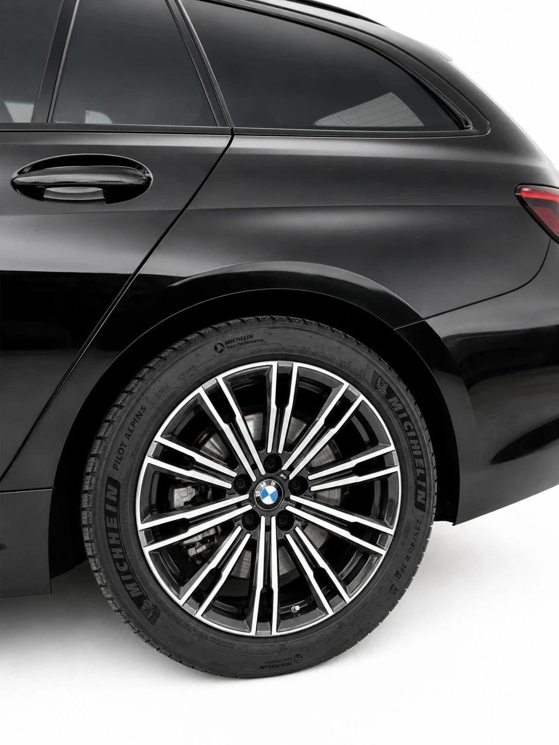 BMW 318 2.0d Sport (в гаранция до 02.2027г), снимка 10 - Автомобили и джипове - 54376697