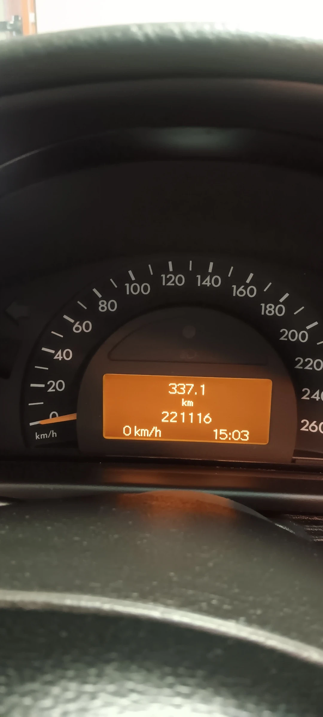 Mercedes-Benz C 200, снимка 11 - Автомобили и джипове - 54255325