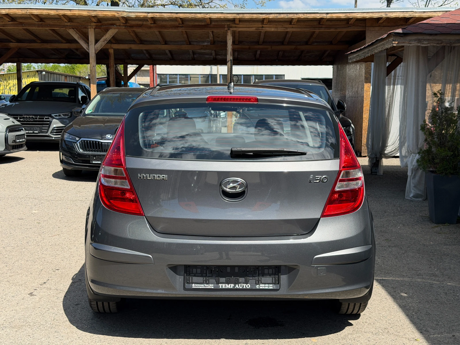 Hyundai I30 1.4i* 110к.с* С ПЪЛНА СЕРВИЗНА ИСТОРИЯ В Hyundai, снимка 5 - Автомобили и джипове - 54428346