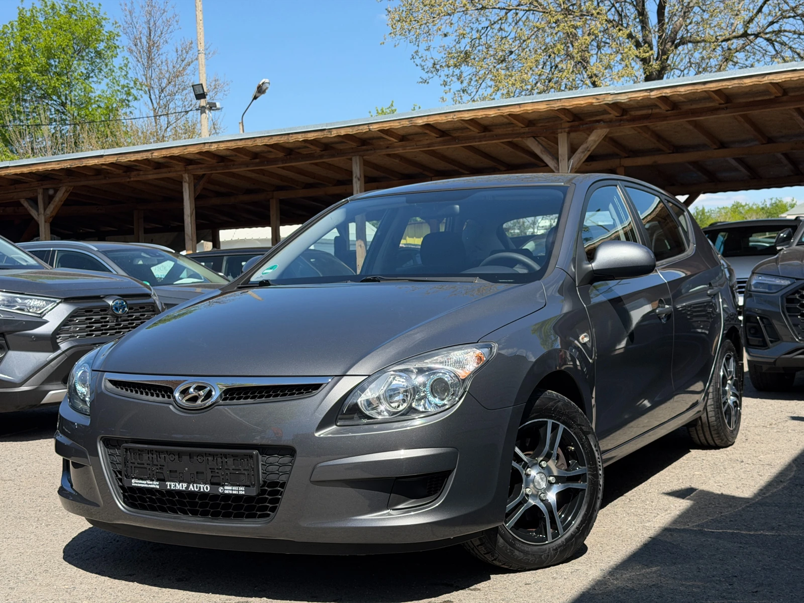 Hyundai I30 1.4i* 110к.с* С ПЪЛНА СЕРВИЗНА ИСТОРИЯ В Hyundai