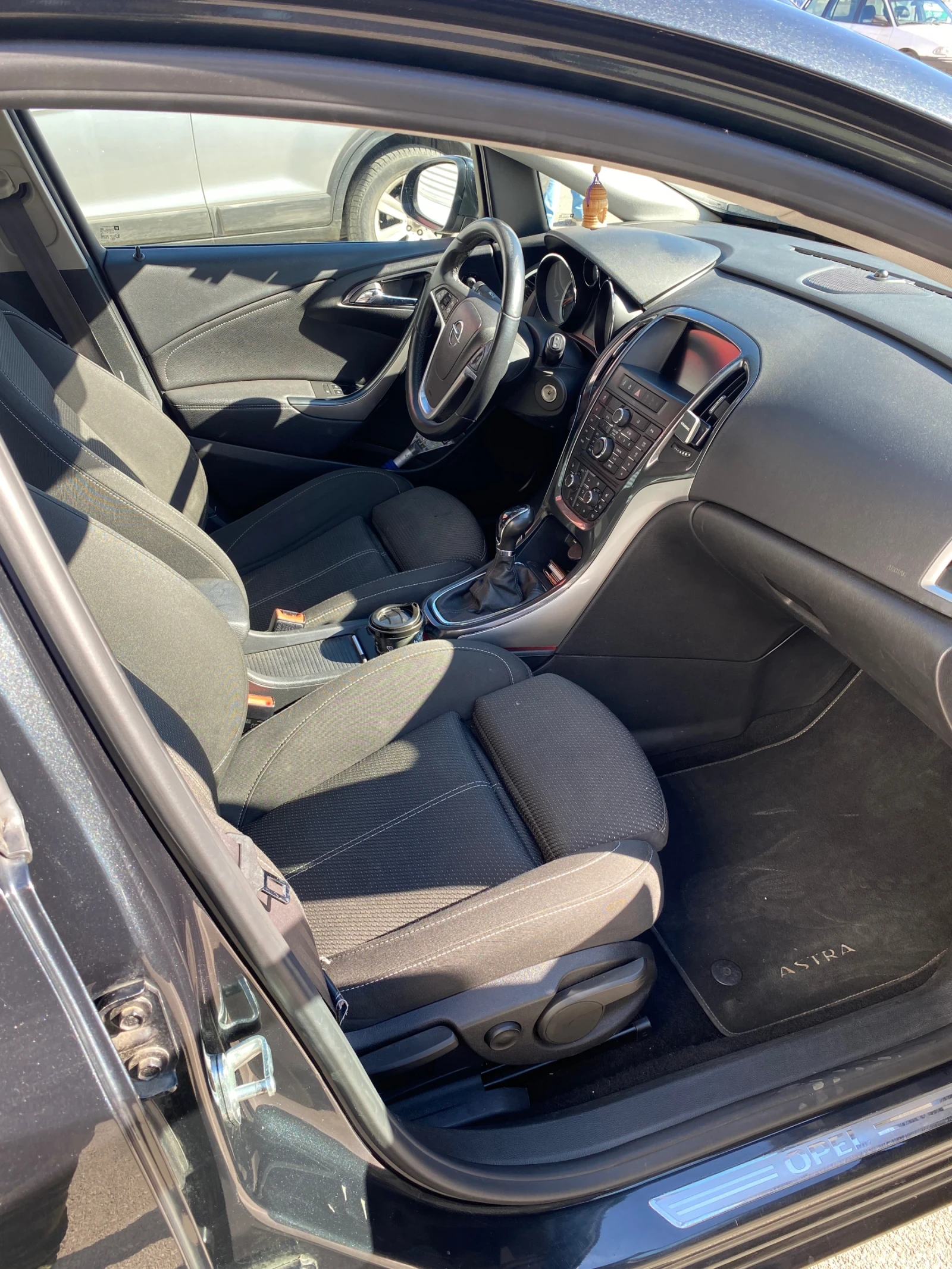 Opel Astra 1, 7 Cdti   Face Lift/131kc., снимка 4 - Автомобили и джипове - 54483644