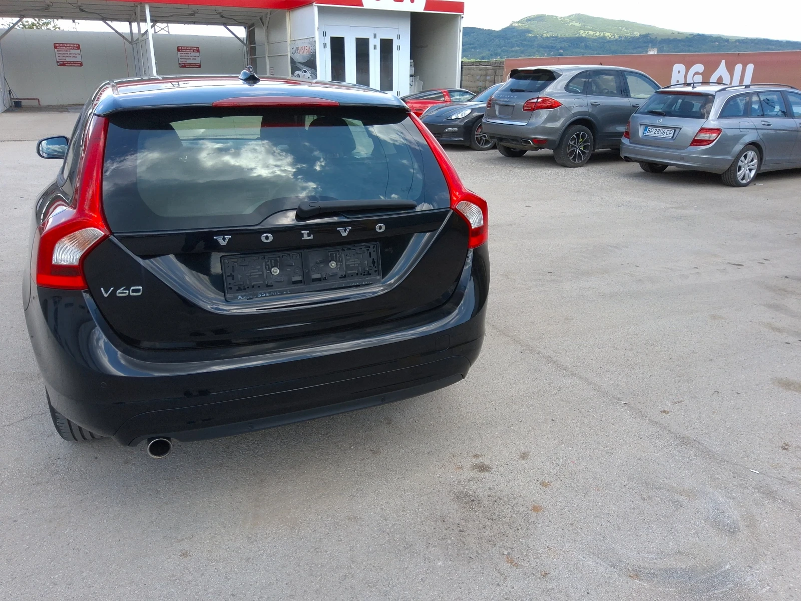 Volvo V60 2.0D 136PS D3, снимка 5 - Автомобили и джипове - 54621033