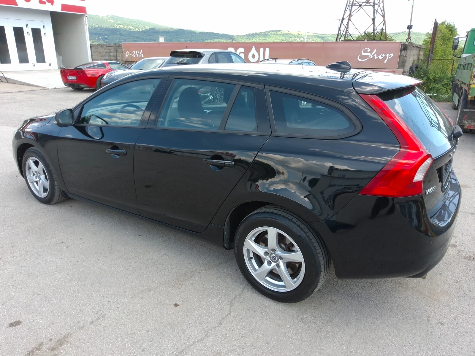 Volvo V60 2.0D 136PS D3, снимка 4 - Автомобили и джипове - 54621033