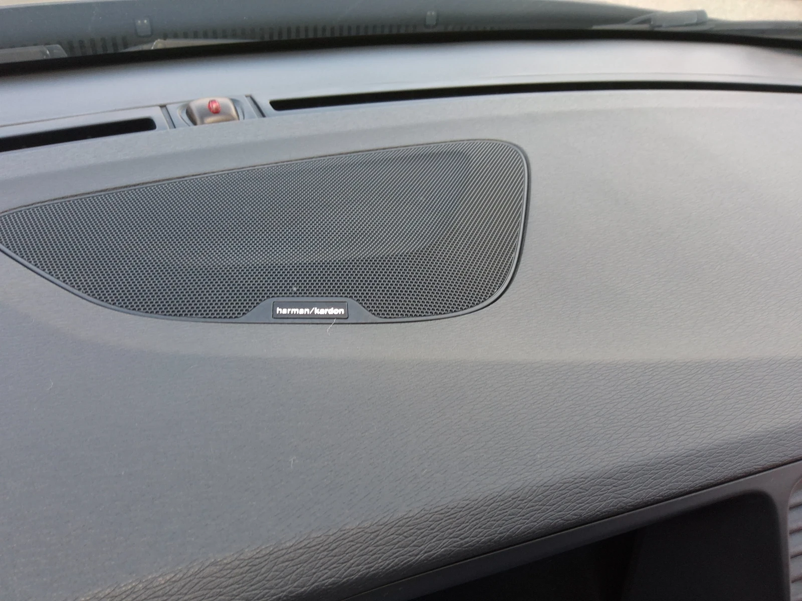 Volvo V60 2.0D 136PS D3, снимка 6 - Автомобили и джипове - 54621033